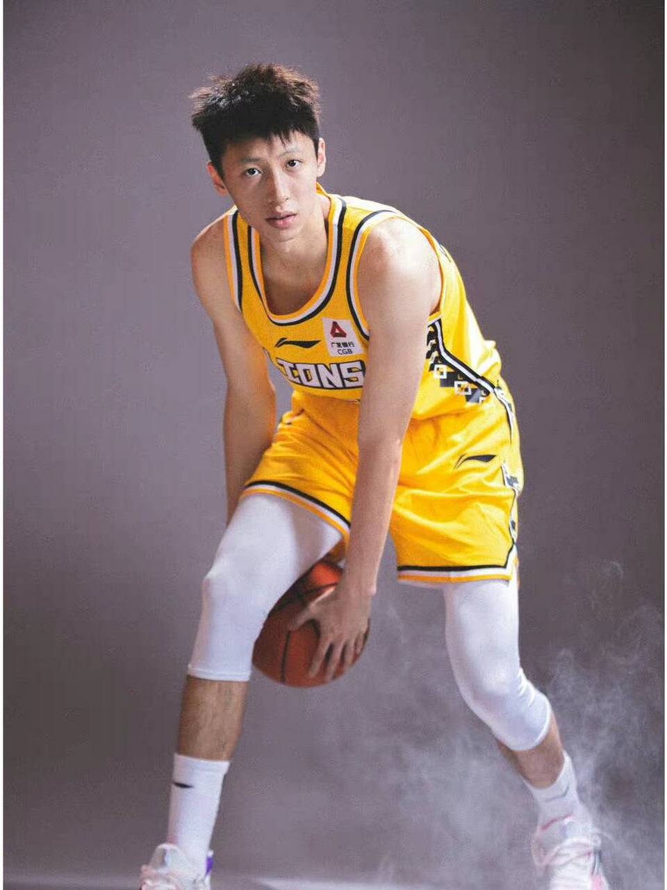 广厦男篮冲刺阶段复出首秀,志在荷甲名次提升,气氛紧张,更衣室氛围转暖的简单介绍 广厦男篮冲刺阶段复出首秀,志在荷甲名次提升,气氛紧张,更衣室氛围转暖的简单介绍