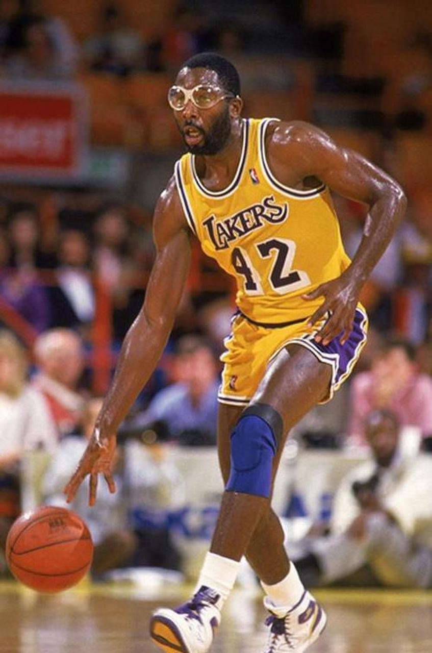 九游游戏中心关于洛杉矶湖人迎NBA常规赛关键赛，转会期造点机会，信心回归，球队文化再被提及的信息